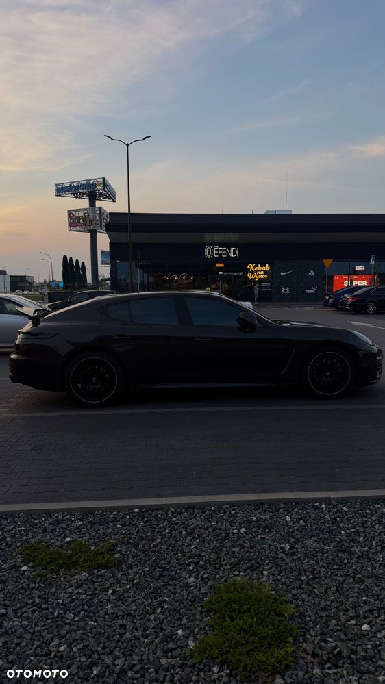 Porsche Panamera PDK - 5