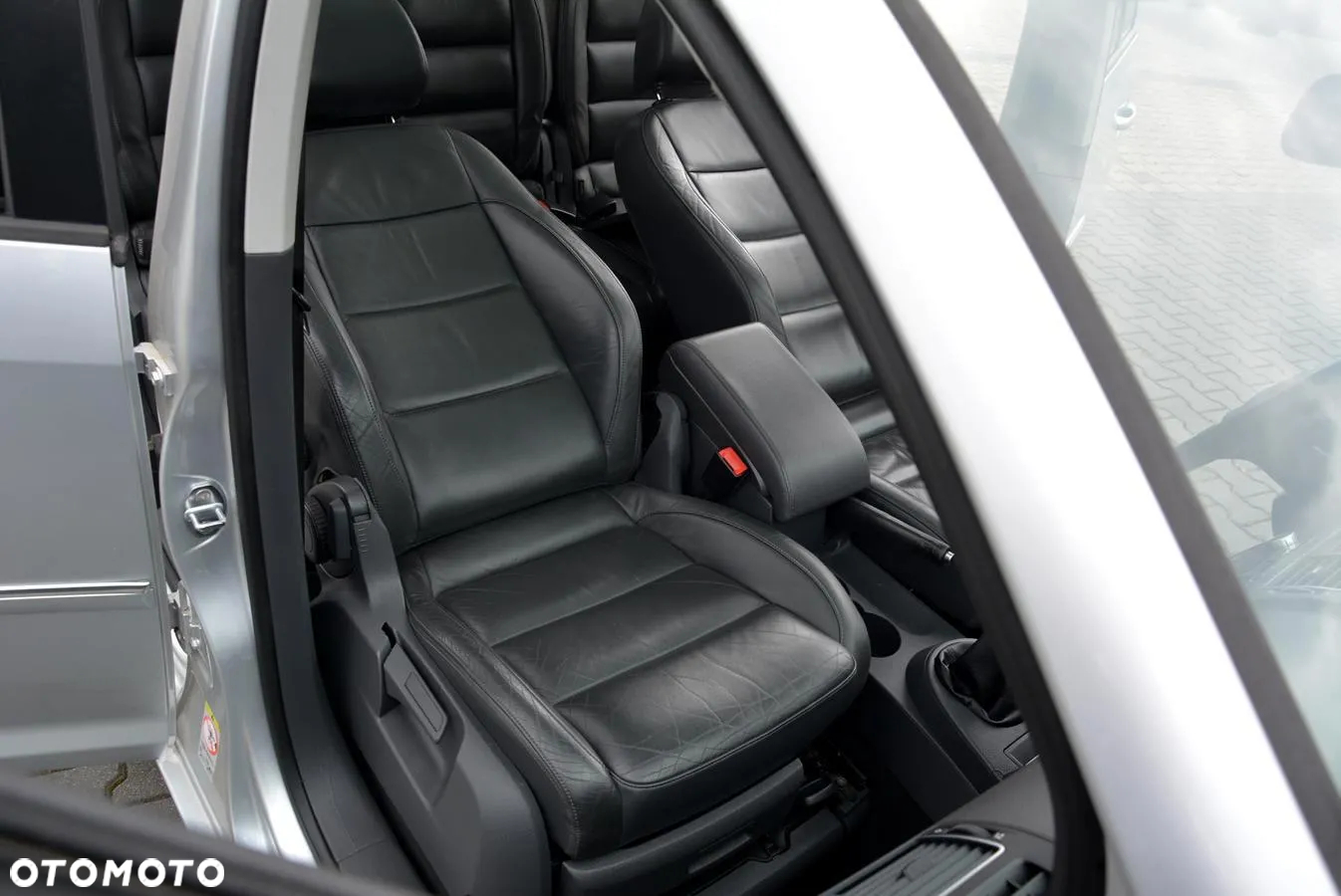 Volkswagen Touran 1.4 TSI Highline Perfectline - 23