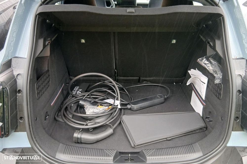 Renault 4 E-Tech 52 kWh Techno Autonomia Conforto - 17