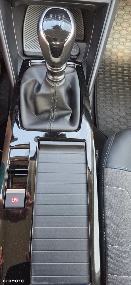 Citroën C4 PureTech 130 Stop&Start FEEL PACK - 16