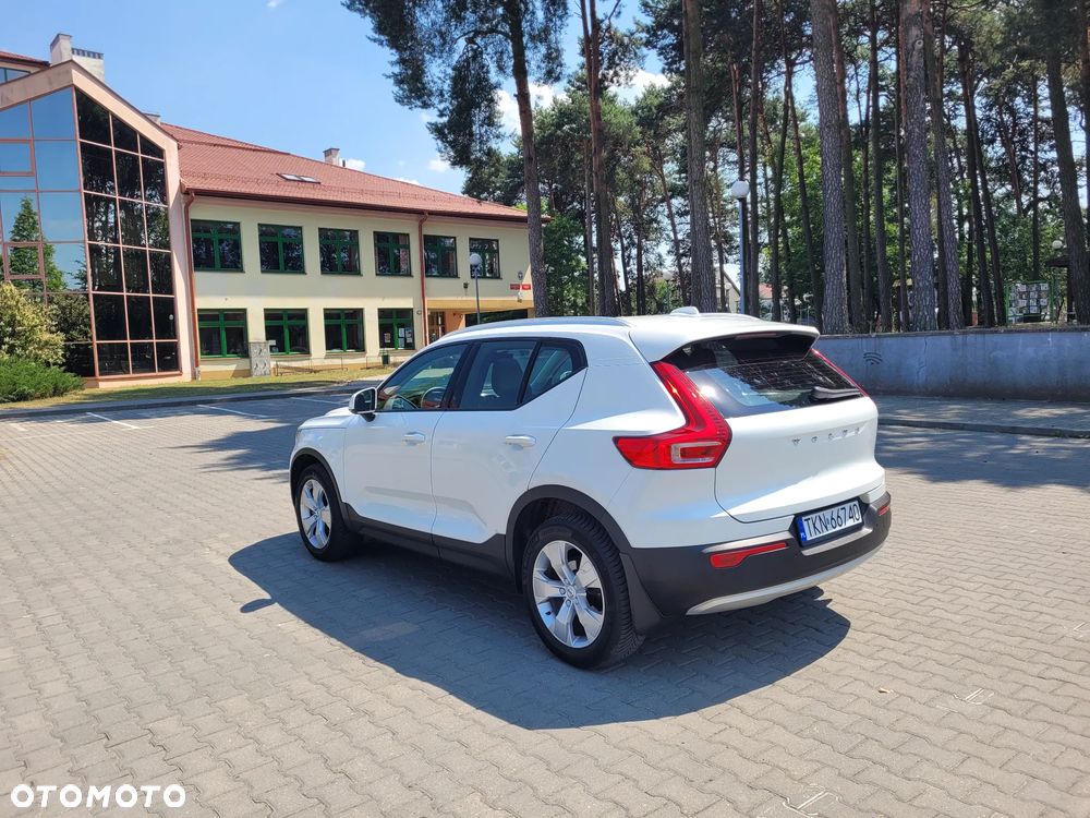Volvo XC 40 T2 Momentum - 3