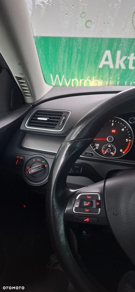 Volkswagen Passat 1.6 TDI BlueMotion - 10