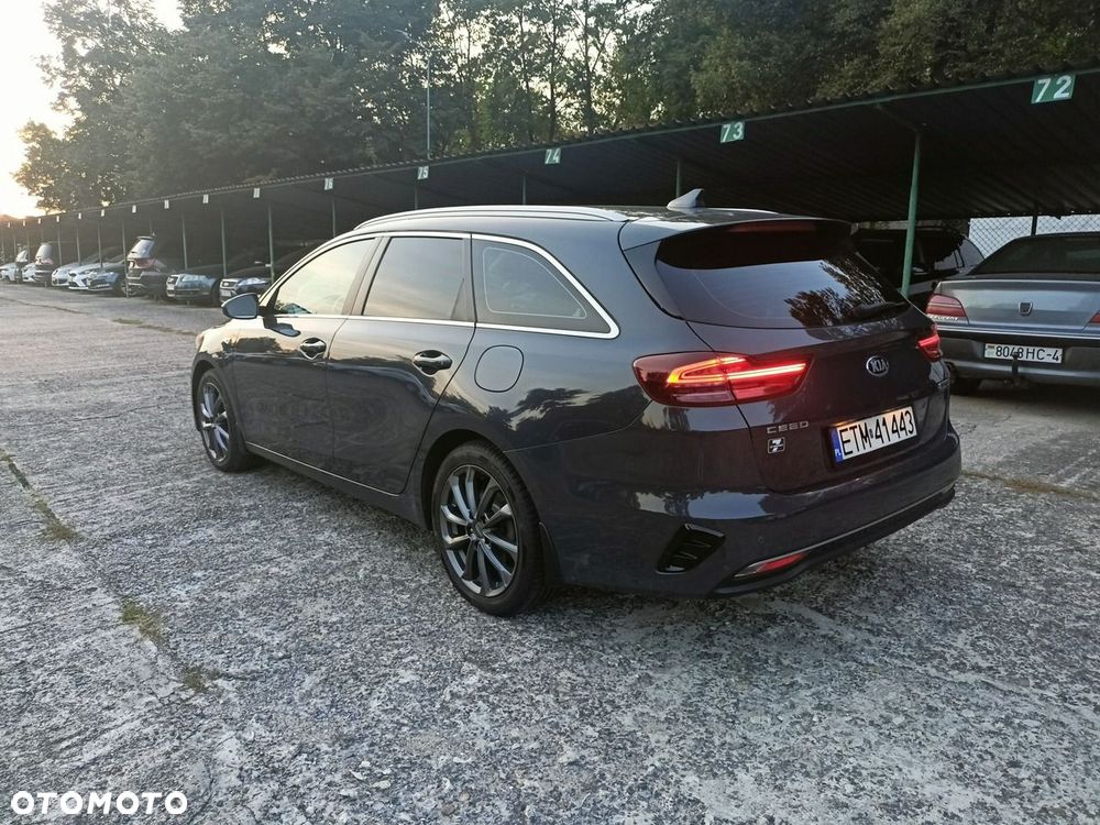Kia Ceed - 16