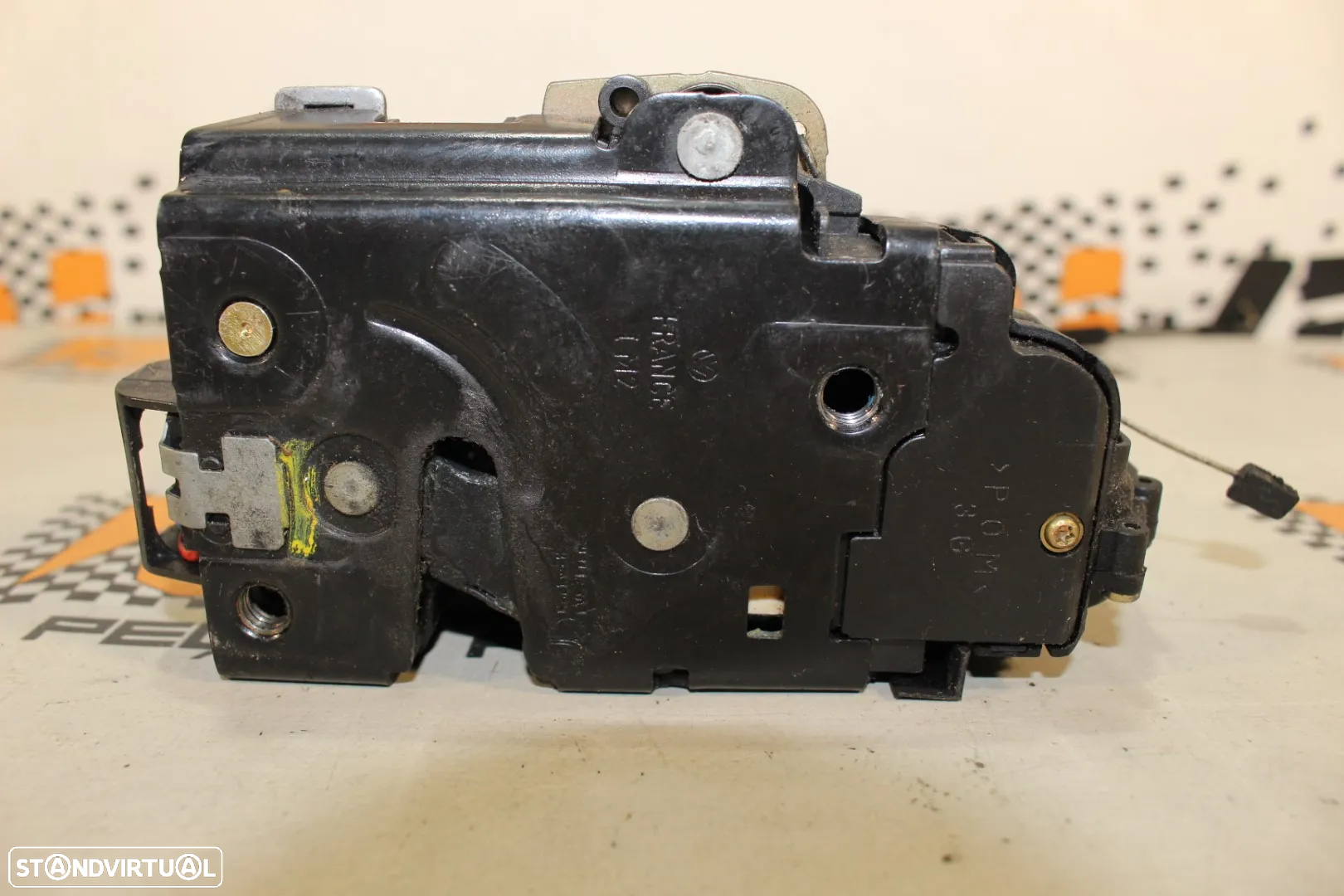 Fecho Da Porta Traseira Esquerda VAG - Audi - Seat - Skoda - Volkswagen - 7