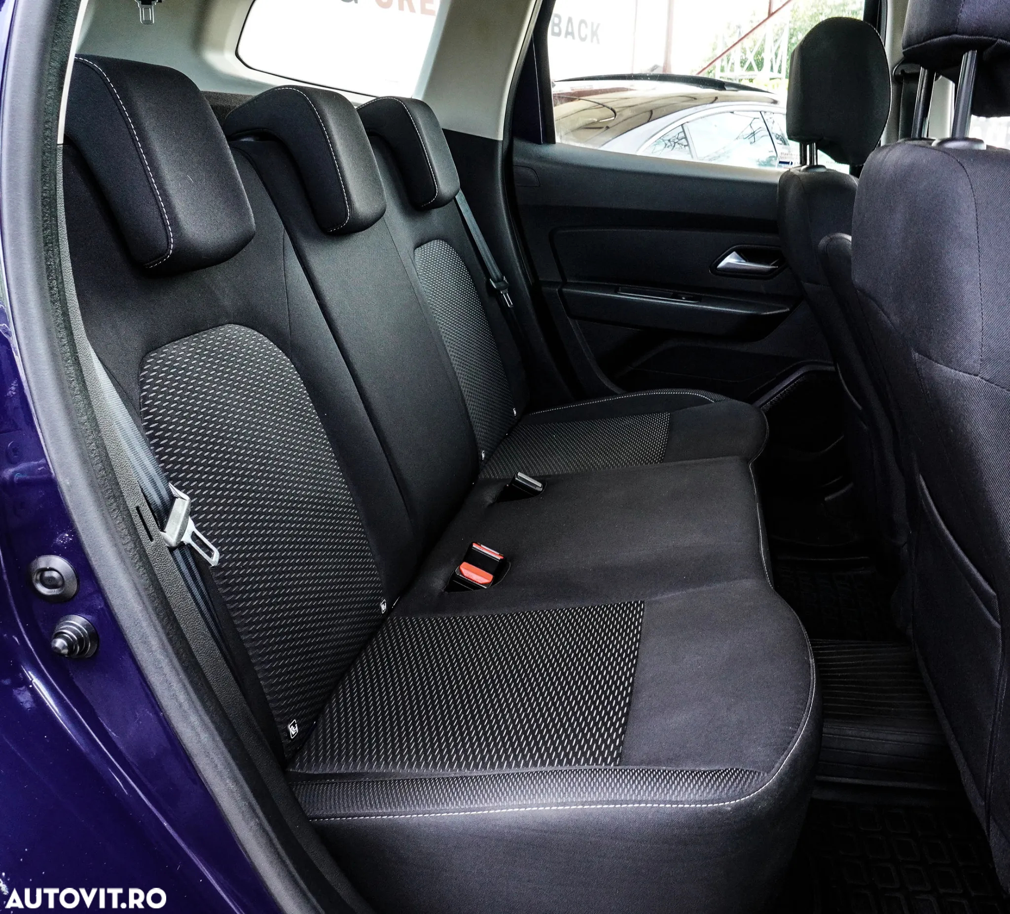 Dacia Duster 1.5 dCi 4WD Essential - 16