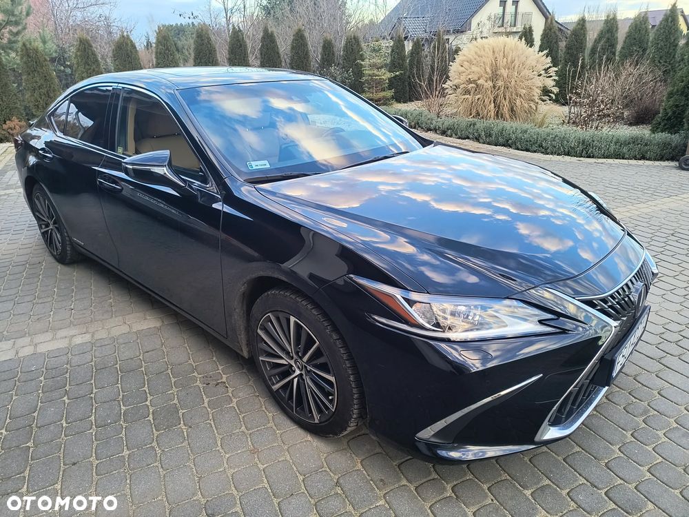 Lexus ES 300h Business Edition + - 10
