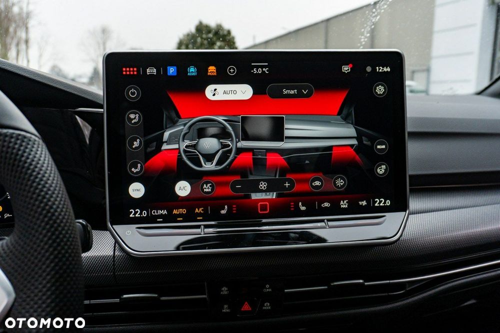 Volkswagen Golf - 34