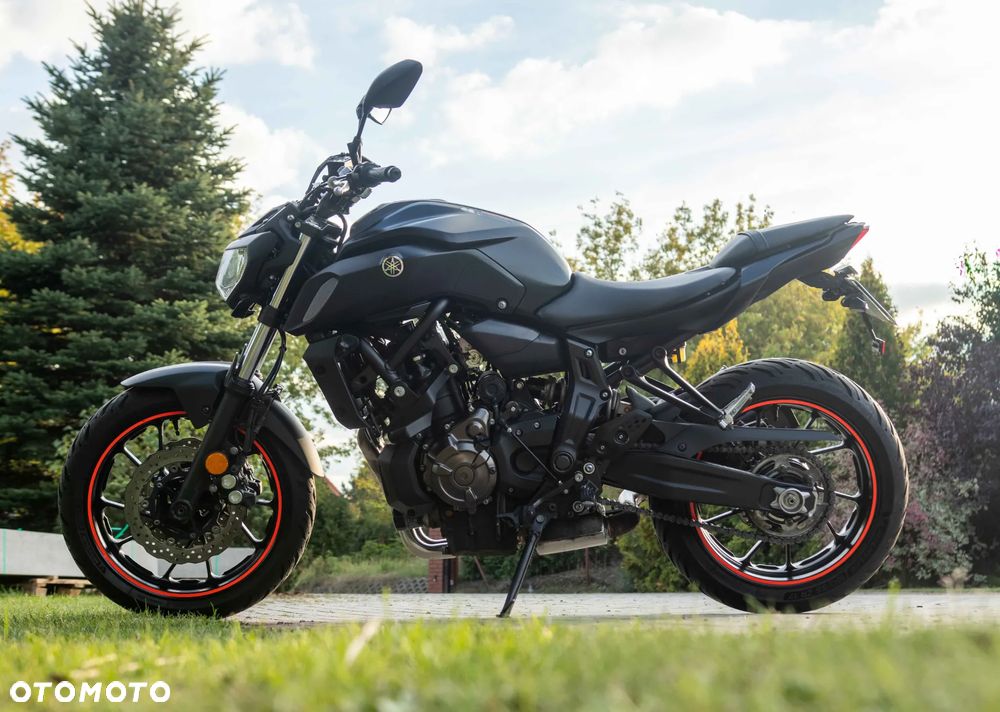Yamaha MT - 6