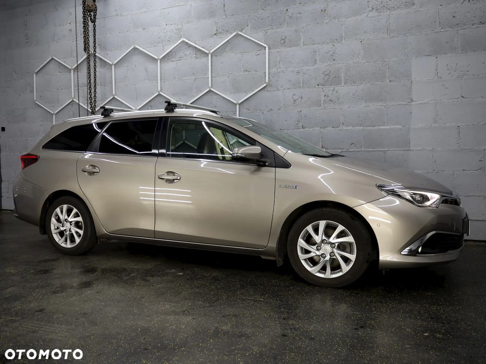 Toyota Auris 1.8 HSD Prestige NAVI - 3