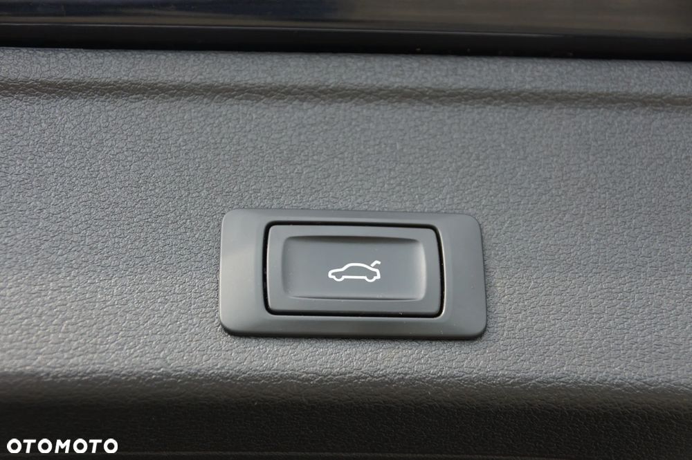 Audi A4 Avant 2.0 TDI S tronic - 36