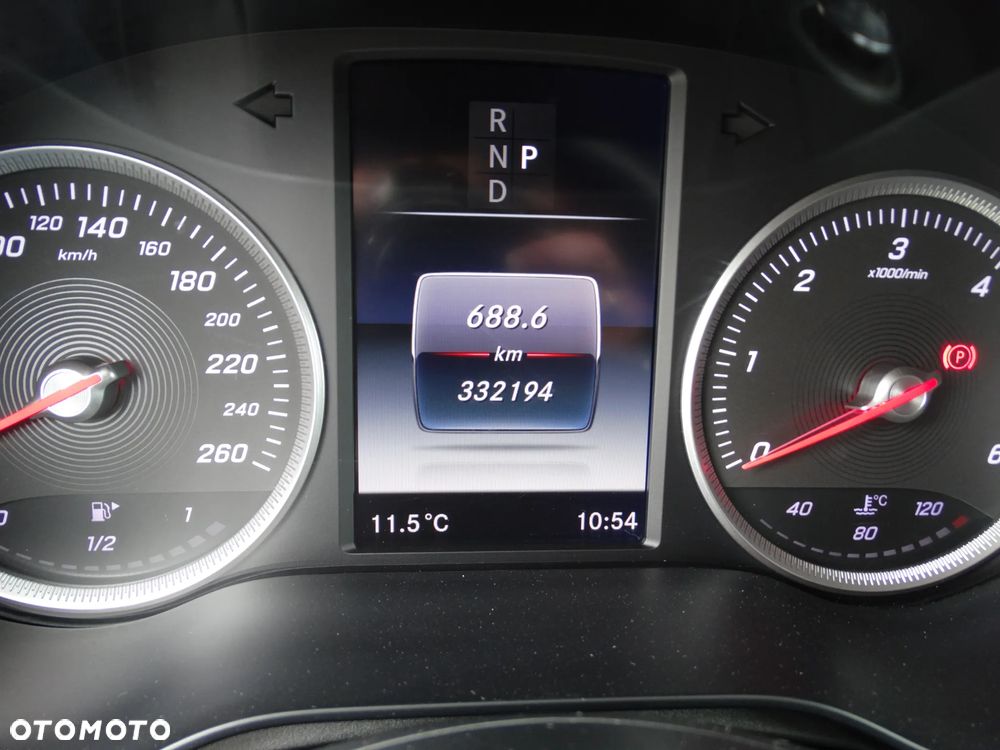 Mercedes-Benz GLC - 18