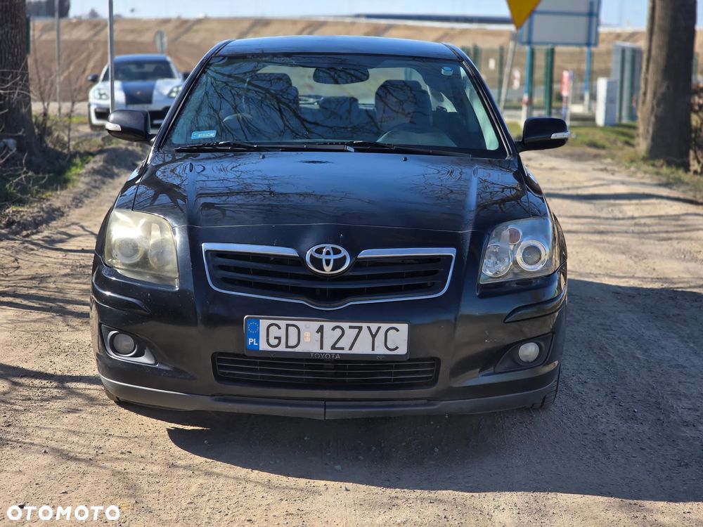 Toyota Avensis 2.0 D-4D Sol Premium - 2
