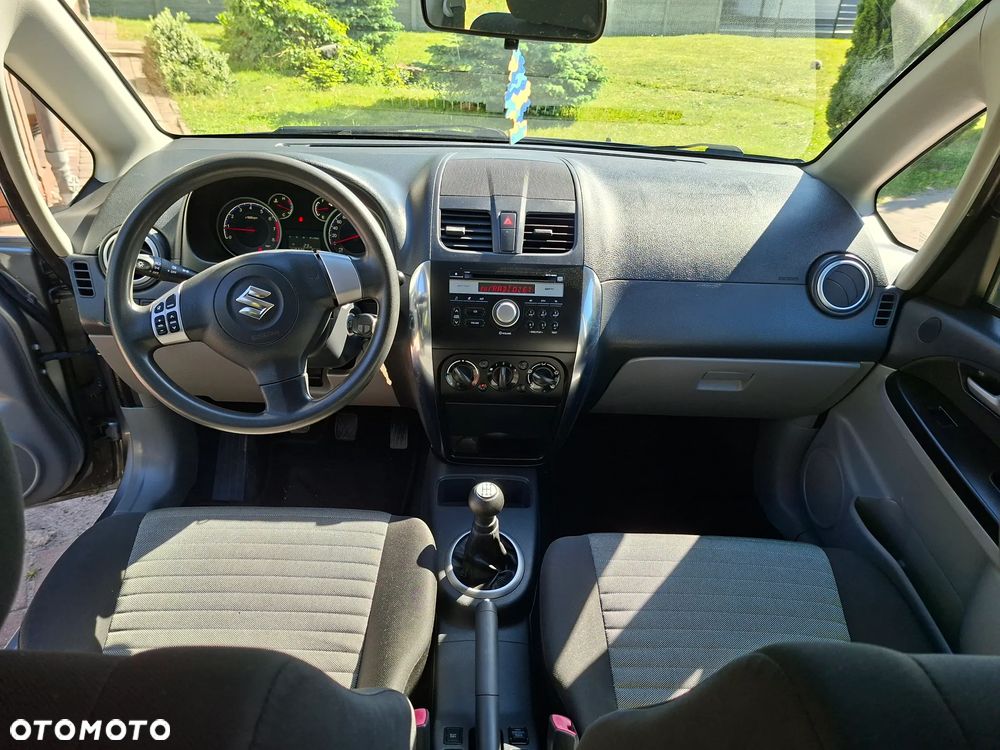 Suzuki SX4 1.6 VVT 4x4 Comfort - 25