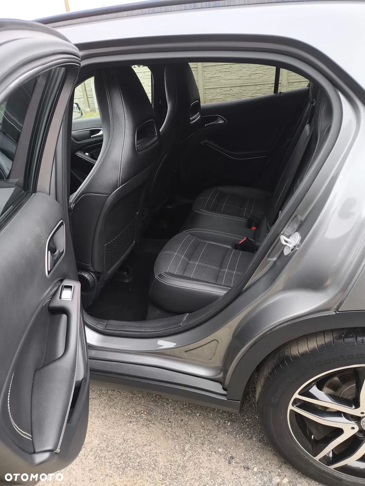 Mercedes-Benz GLA 200 (CDI) d 7G-DCT - 12