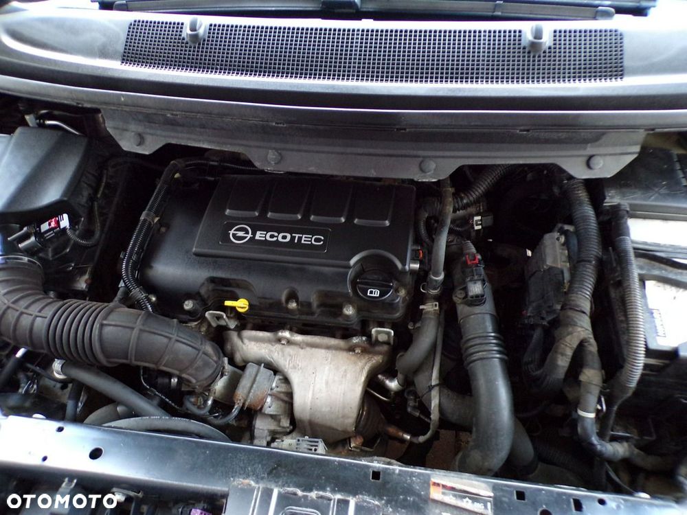 Opel Zafira - 35