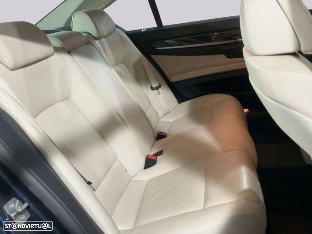 BMW 740 - 9