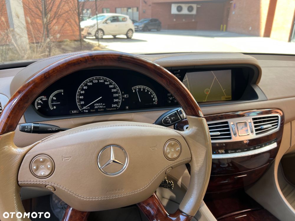 Mercedes-Benz CL 500 - 24