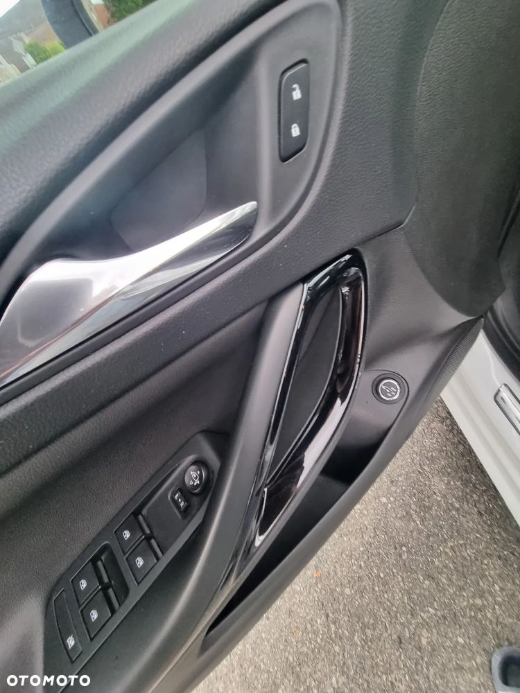 Opel Astra 1.6 BiTurbo D (CDTI) Start/Stop Innovation - 8