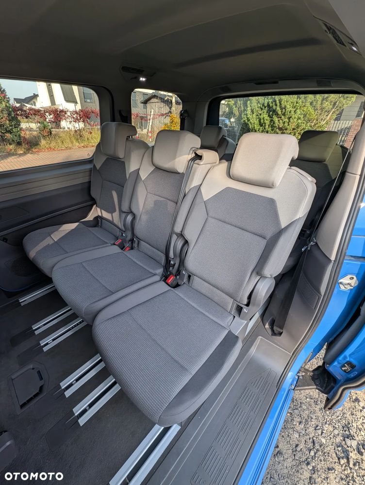 Volkswagen Multivan - 7