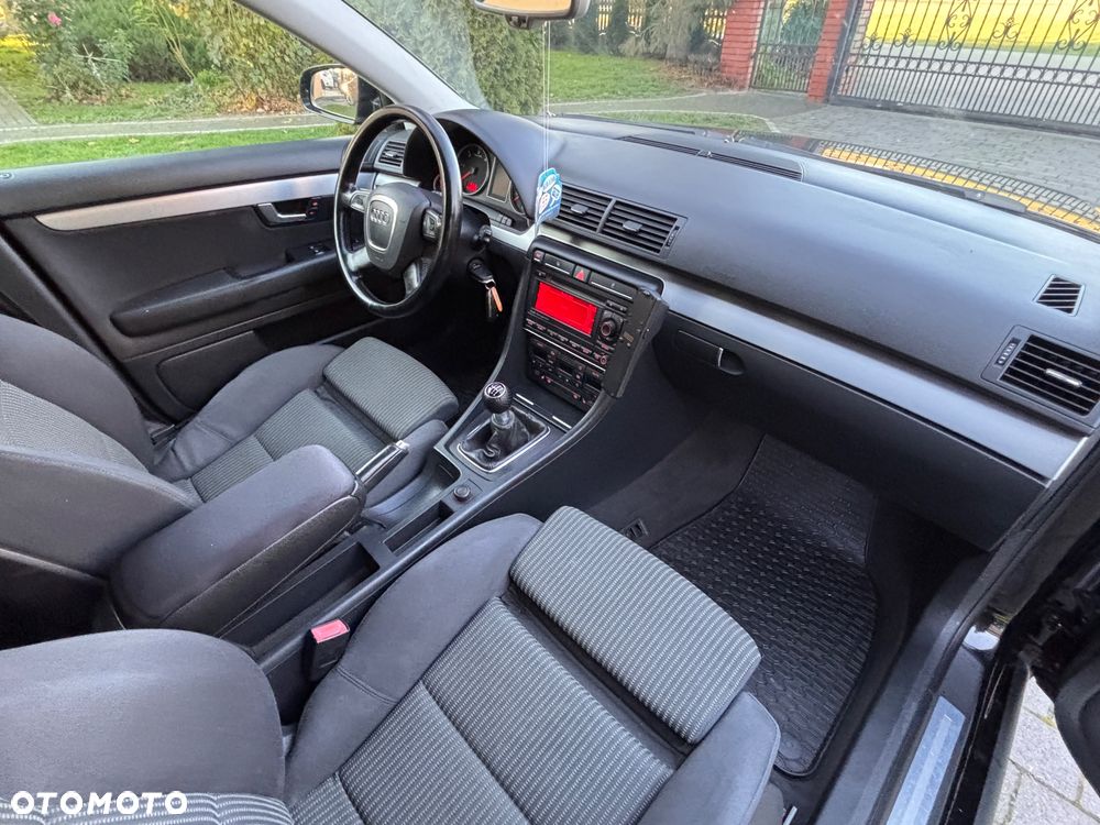 Audi A4 Avant 2.0 TDI - 24