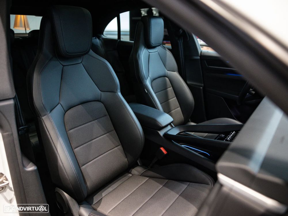 Porsche Macan Electric - 39
