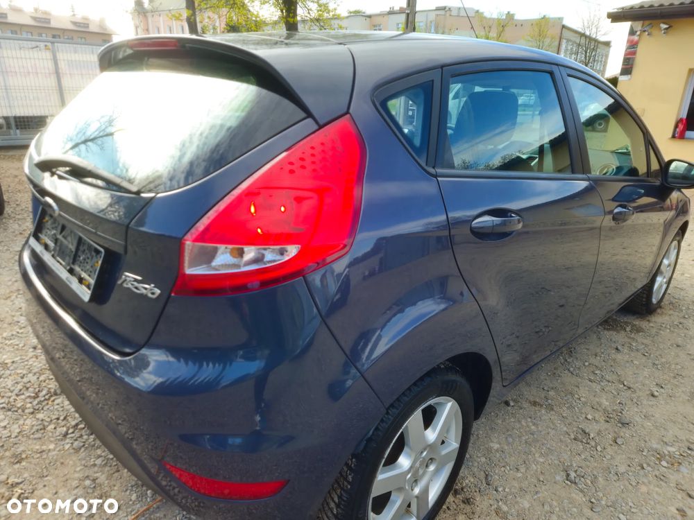 Ford Fiesta 1.25 Celebration - 3