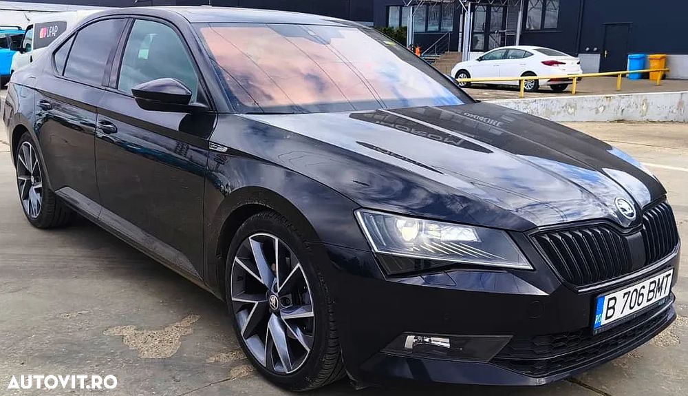 Skoda Superb 2.0 TDI DSG 4X4 Sportline - 1