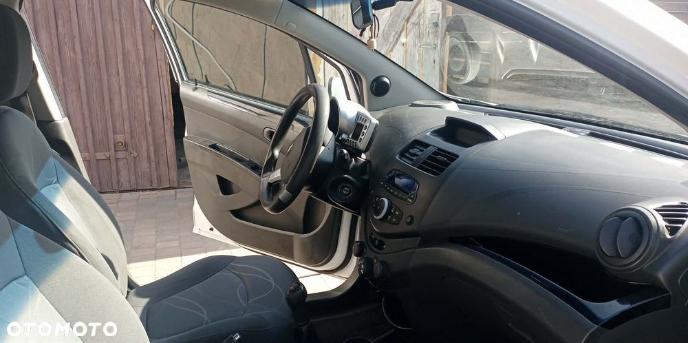 Chevrolet Spark - 4