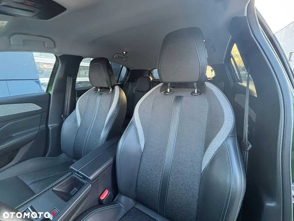 Peugeot 308 1.2 PureTech Allure Pack S&S EAT8 - 16