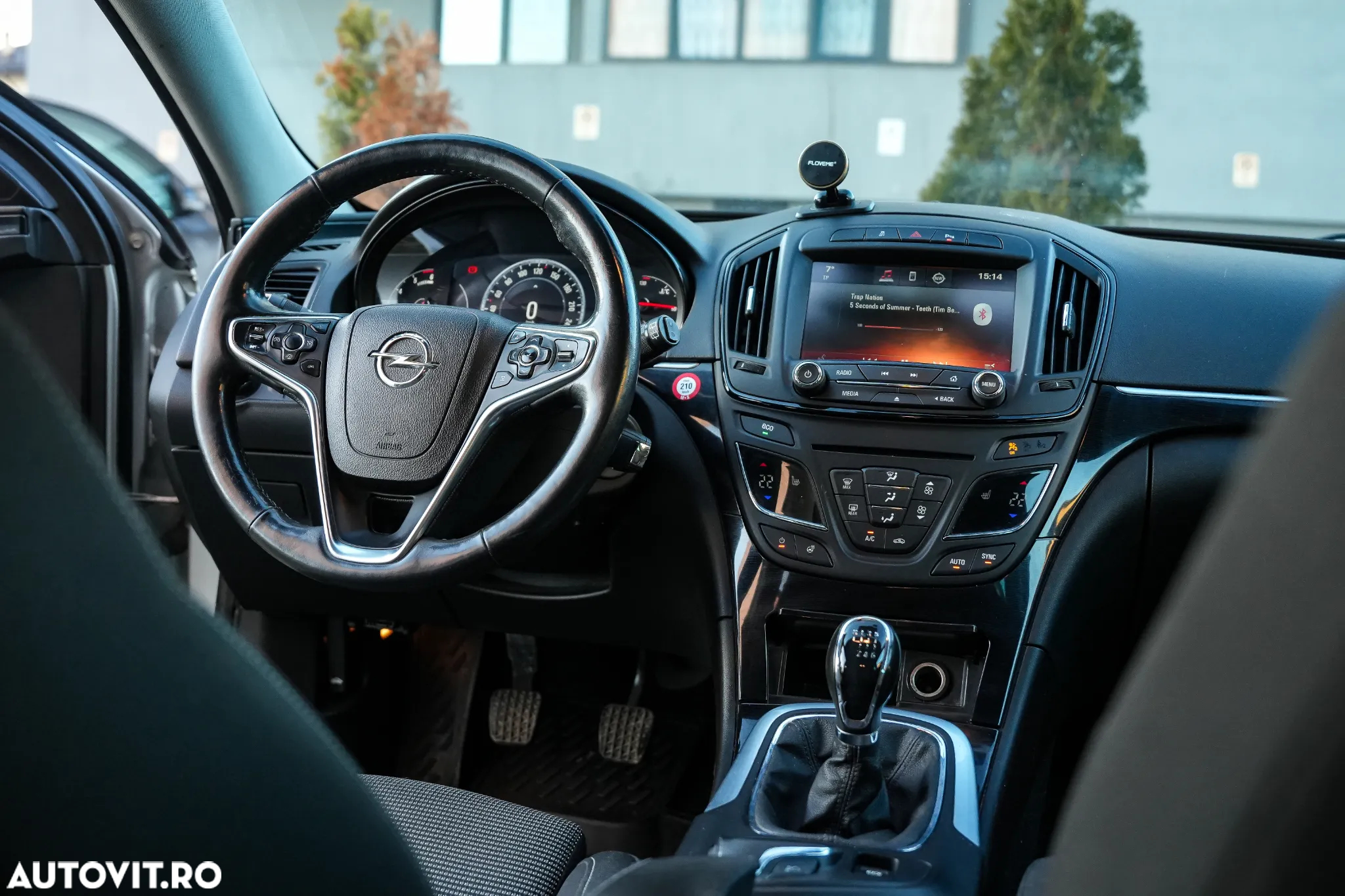 Opel Insignia - 10