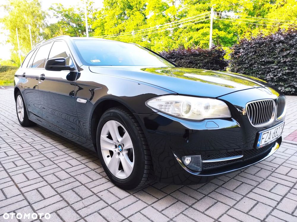 BMW Seria 5 520d - 30