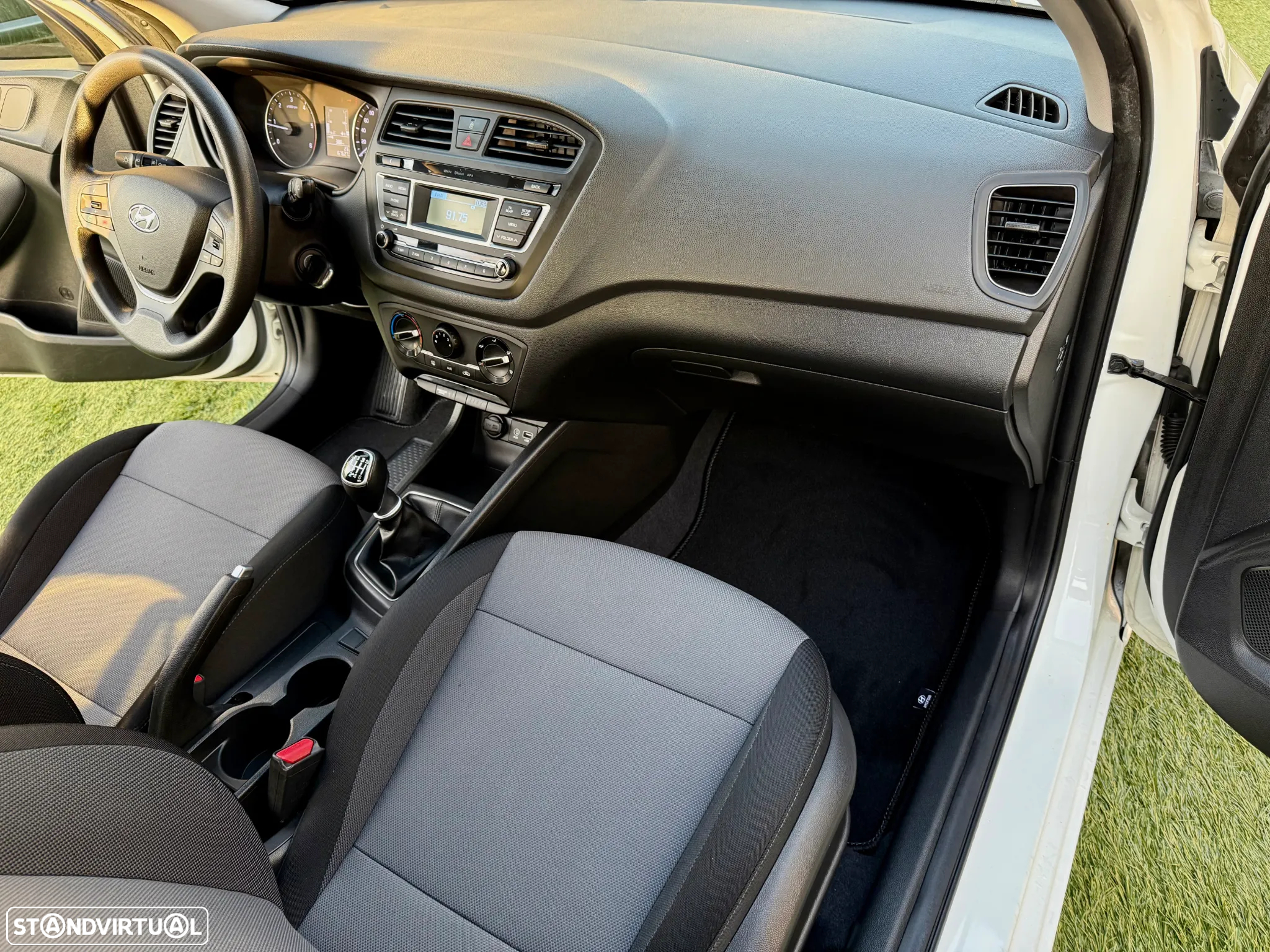 Hyundai i20 1.1 CRDi Blue Access+Bluetooth - 40