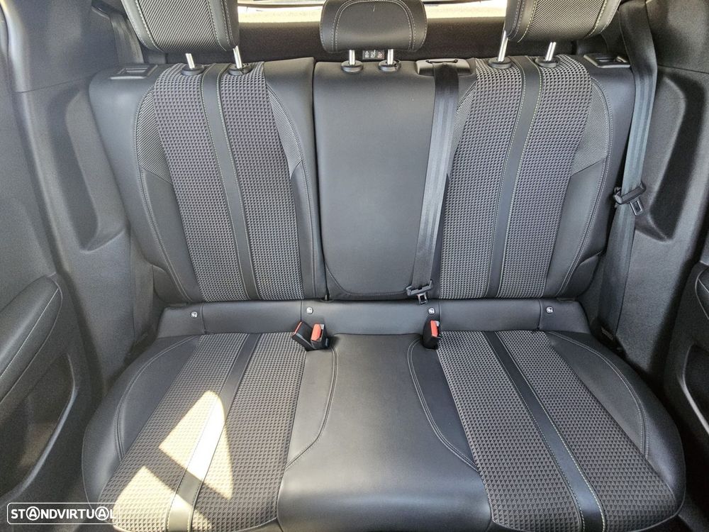 Peugeot 2008 1.2 PureTech GT - 23