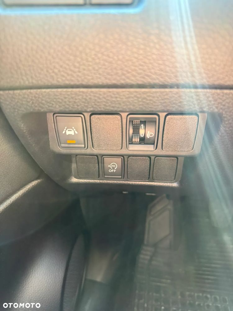 Nissan Qashqai 1.2 DIG-T N-Connecta EU6 - 12