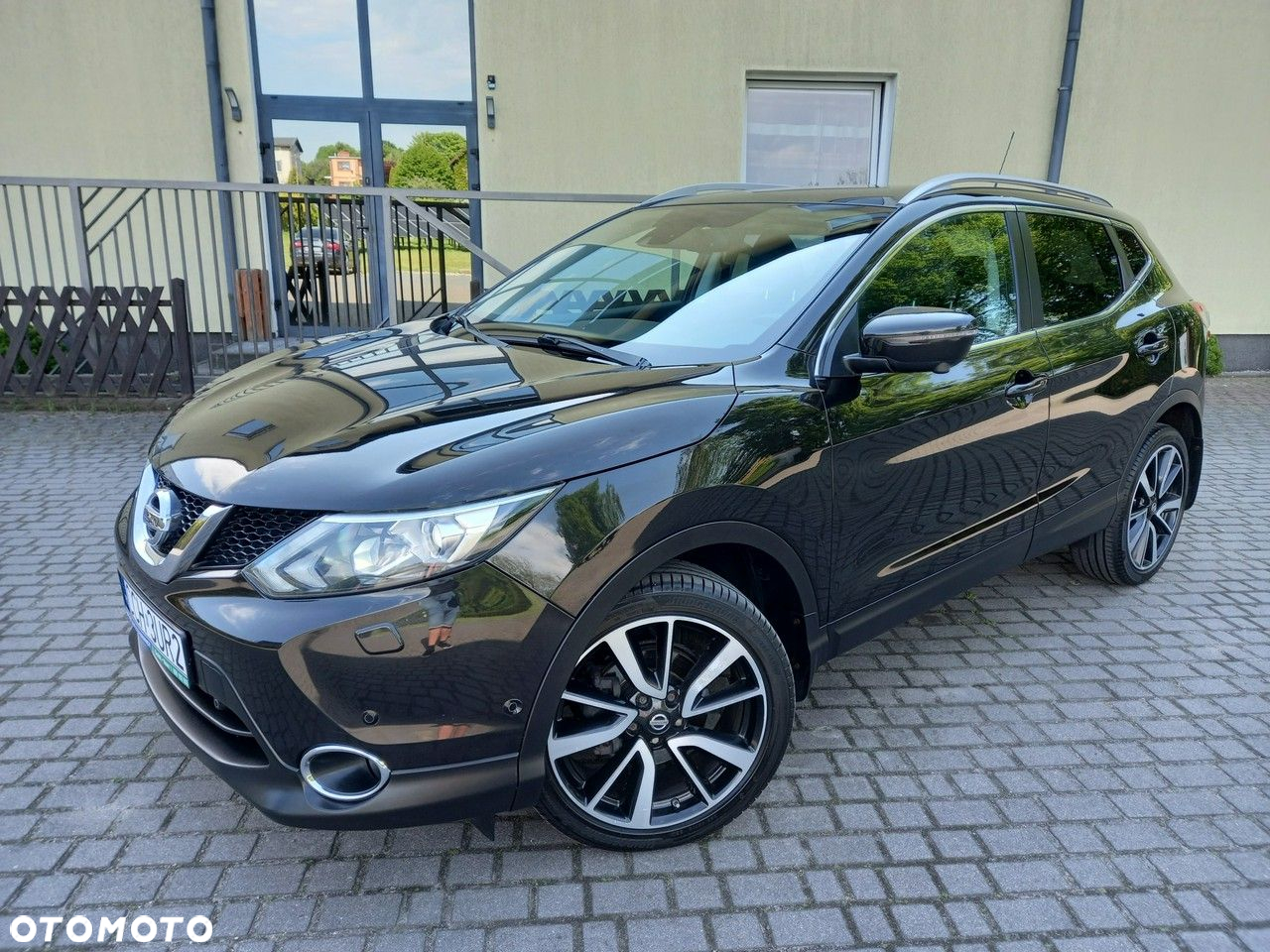 Nissan Qashqai 1.6 dCi Xtronic TEKNA+ - 3