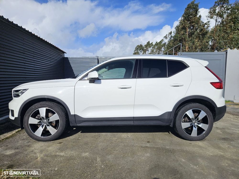Volvo XC 40 D4 AWD Geartronic Momentum Pro - 12