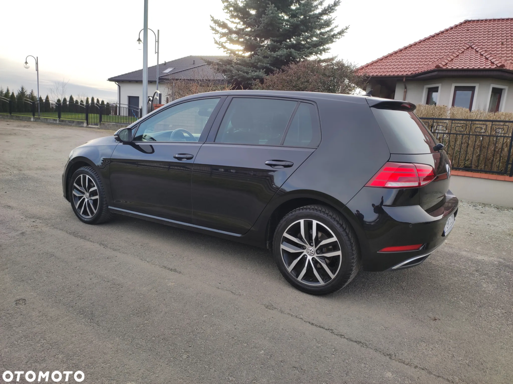 Volkswagen Golf VII 1.6 TDI BMT Highline - 24