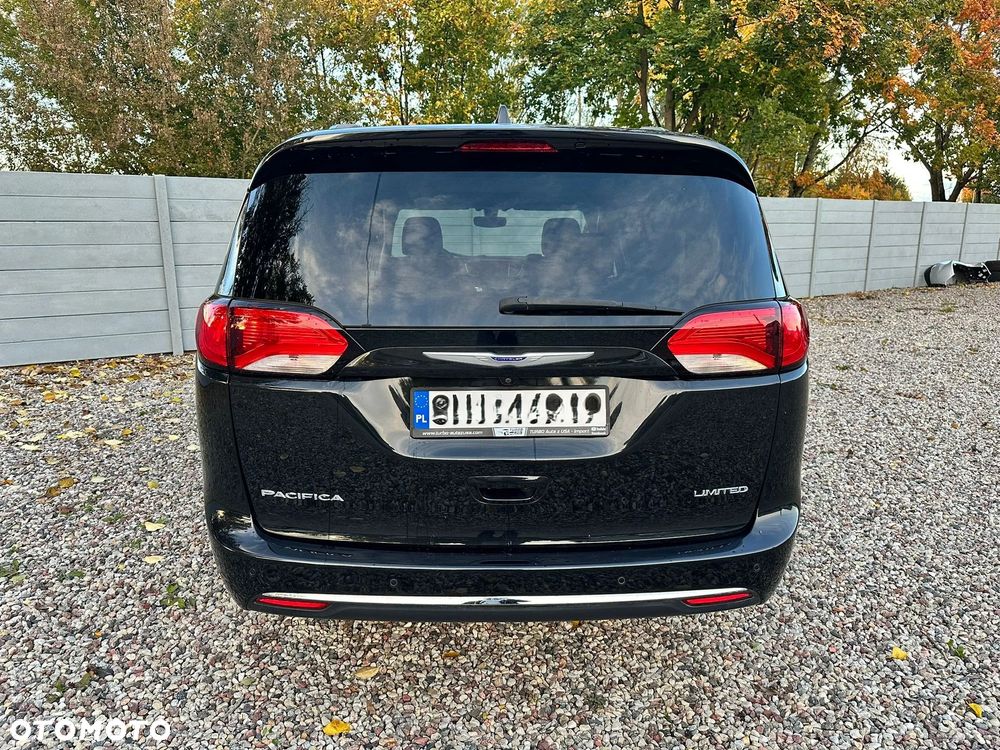 Chrysler Pacifica - 6