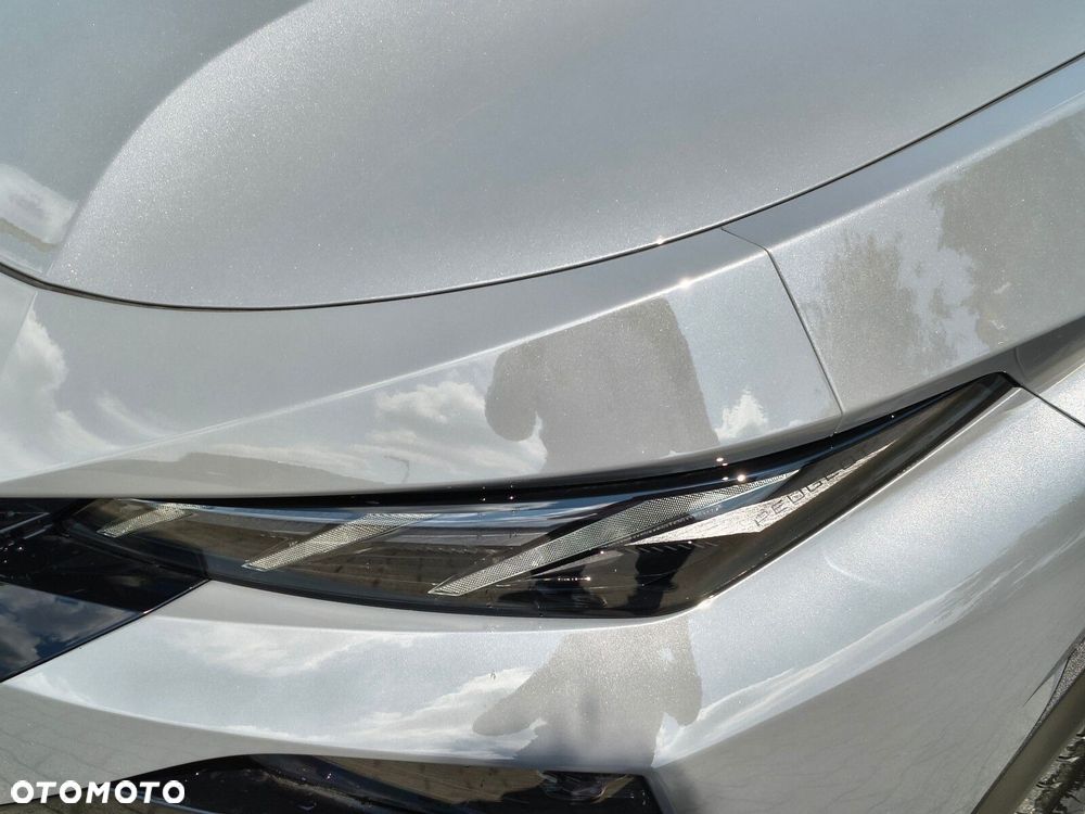 Peugeot 408 - 10