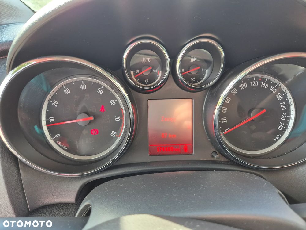 Opel Astra - 12