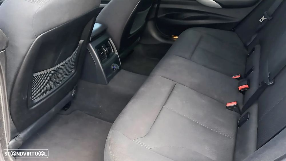 BMW 318 d Sport - 9