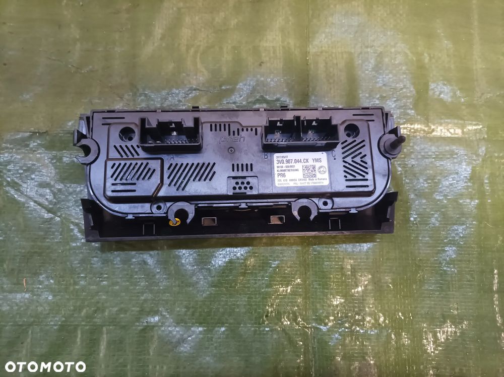 Skoda Superb III panel sterowania klimatyzacji 3V0907044CK - 2