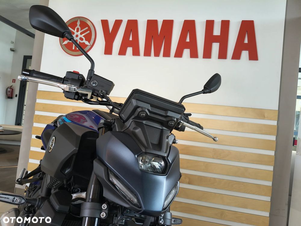 Yamaha MT - 28