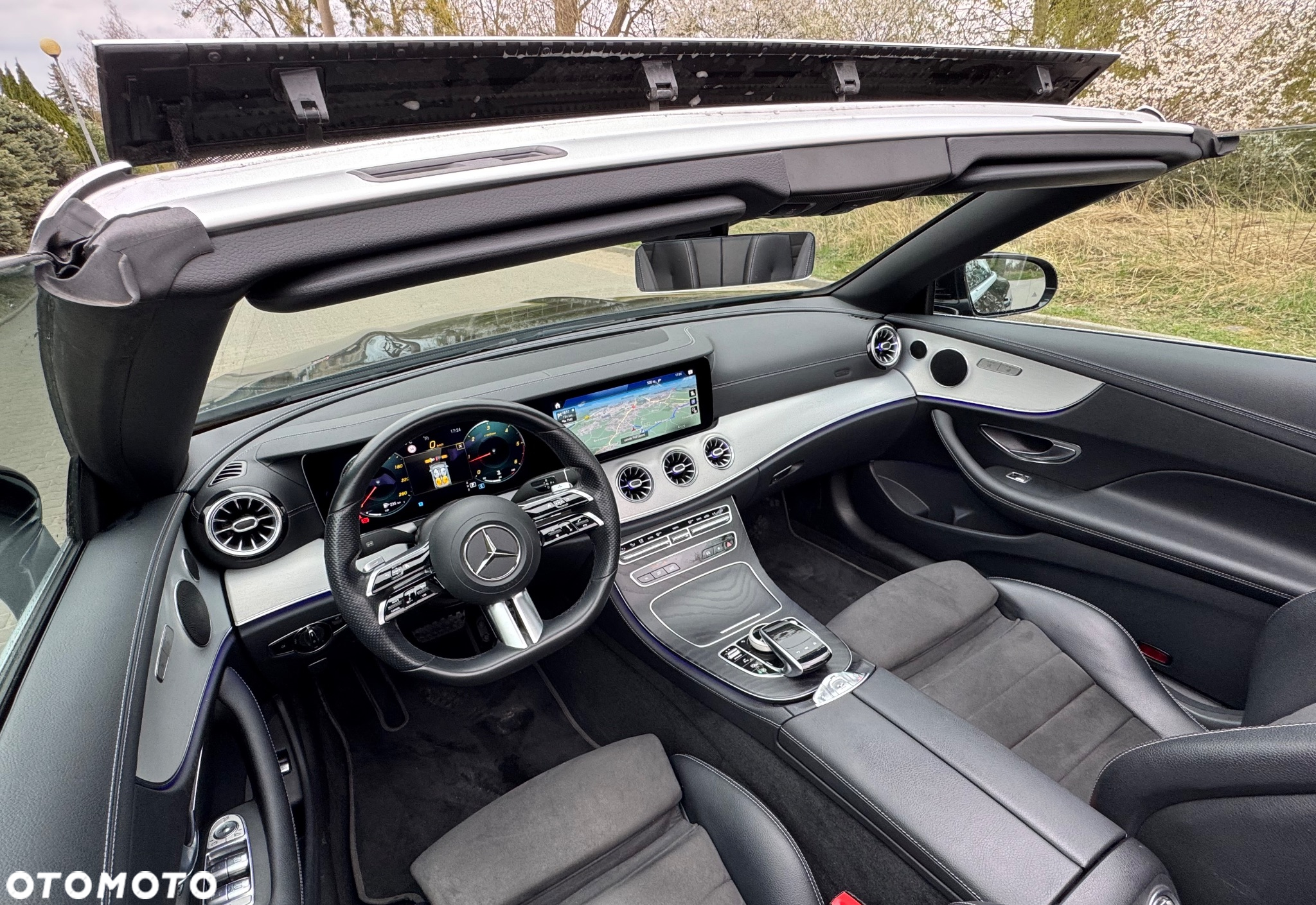 Mercedes-Benz Klasa E 220 d Cabrio 9G-TRONIC AMG Line - 25