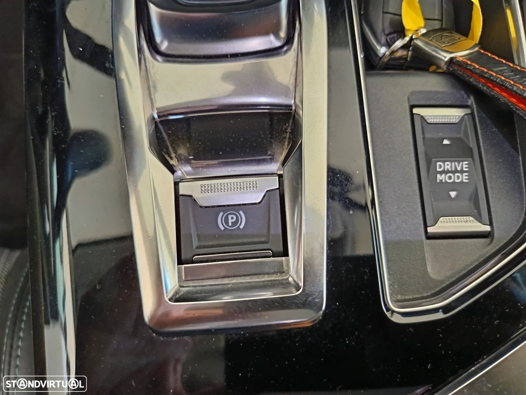Peugeot 5008 1.5 BlueHDi Allure Pack EAT8 - 27