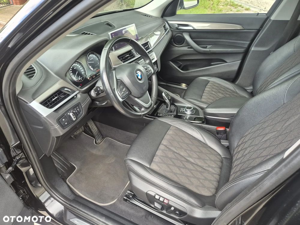 BMW X1 xDrive18d xLine - 15