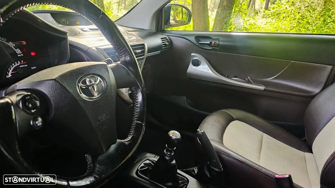 Toyota iQ 1.0 VVT-i Essential+AC - 7