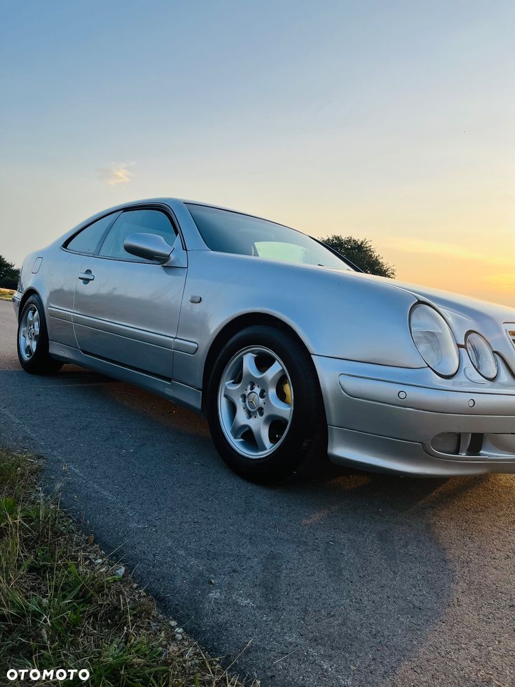 Mercedes-Benz CLK - 4