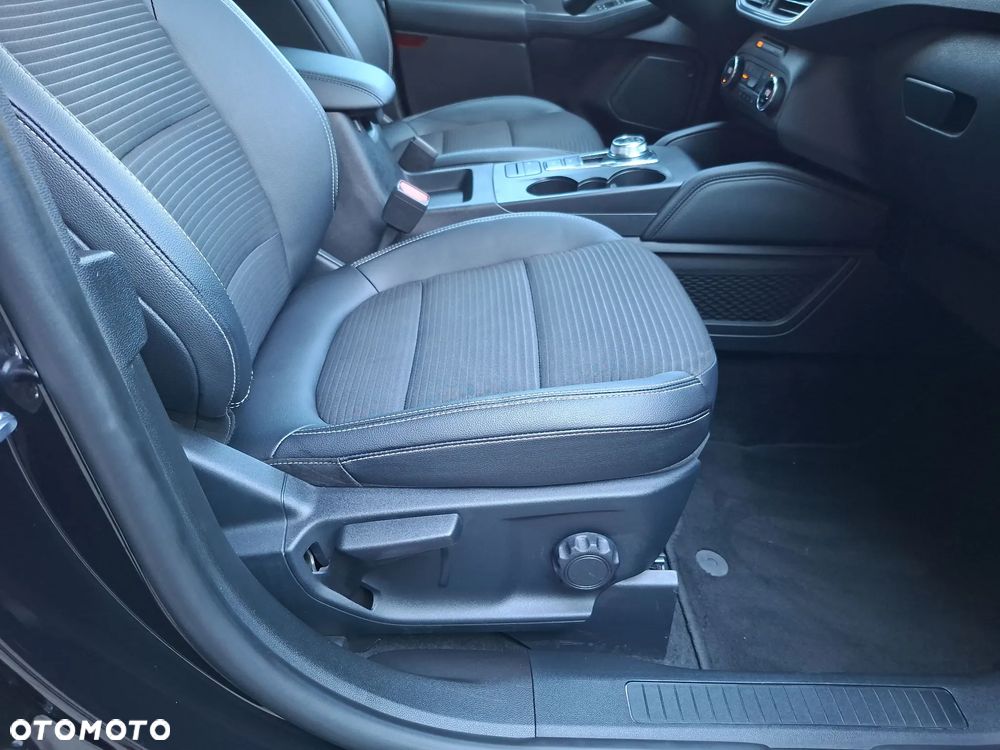Ford Kuga 2.5 FHEV FWD Titanium X - 38