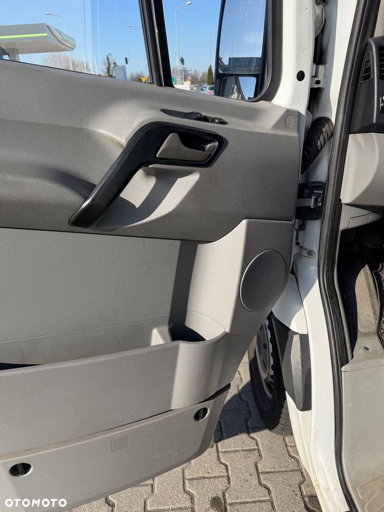 Mercedes-Benz Sprinter - 12